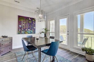 16 Tournament Way in The Hills, TX - Building Photo - Building Photo