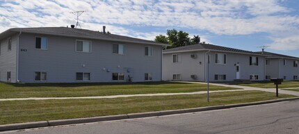 643 2nd Ave E, Unit 2 Bedroom in West Fargo, ND - Foto de edificio - Building Photo