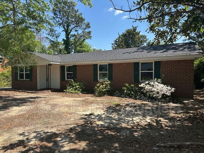 property at 3646 London Blvd
