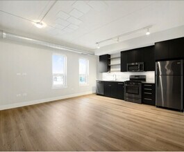 941 W Belmont Ave, Unit ONE BED in Chicago, IL - Foto de edificio - Building Photo