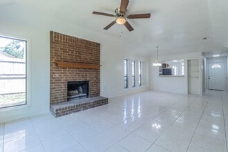 7512 Down Hill Dr in Fort Worth, TX - Building Photo - Building Photo