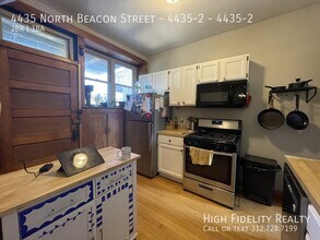 4435 N Beacon St in Chicago, IL - Building Photo - Building Photo