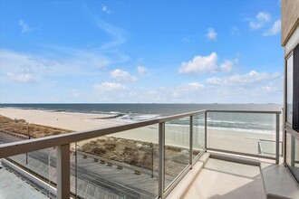 170 W Broadway in Long Beach, NY - Building Photo - Building Photo