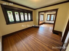848 Henry Ave SE in Grand Rapids, MI - Foto de edificio - Building Photo