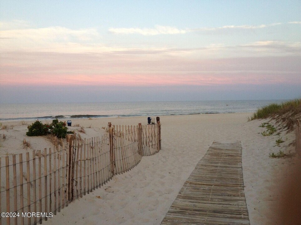 1401 Boulevard in Seaside Park, NJ - Building Photo