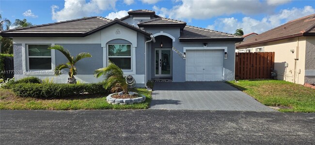 15717 SW 80th Ln in Miami, FL - Building Photo - Building Photo