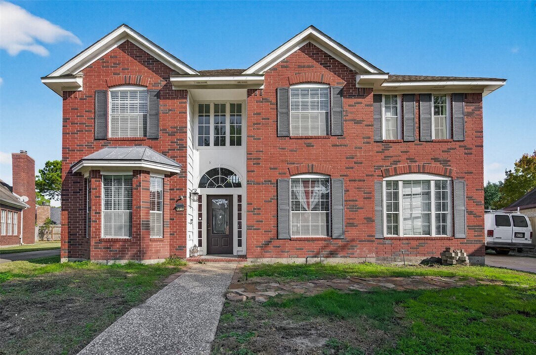 4218 Meadowchase Ln in Houston, TX - Building Photo