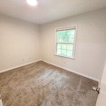 1252 Gatewood Rd-Unit -8 in Newport News, VA - Building Photo - Building Photo