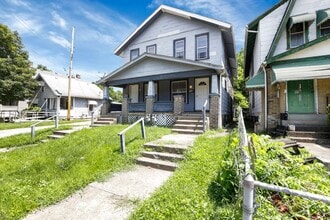498-500-500 N Champion Ave in Columbus, OH - Building Photo - Building Photo