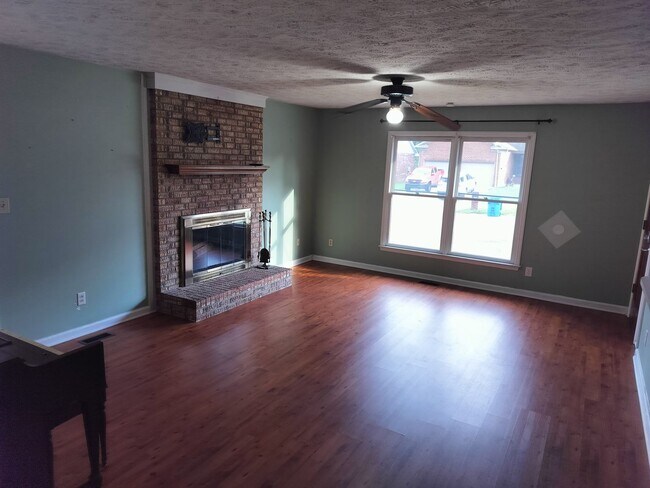 220 Fair Oaks Dr in Fayetteville, NC - Building Photo - Building Photo
