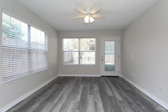 3116 Two Sisters Wy in Pensacola, FL - Building Photo - Building Photo