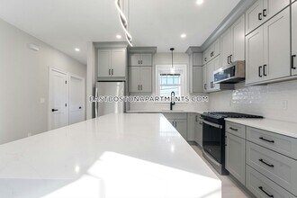 120 St Andrew Rd in Boston, MA - Building Photo - Building Photo