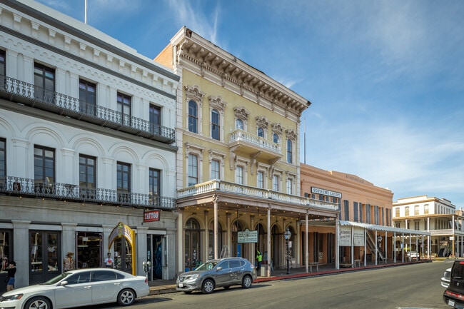 1008 2nd St in Sacramento, CA - Building Photo - Building Photo