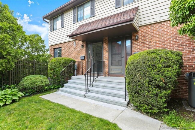 property at 202 Soundview Ave