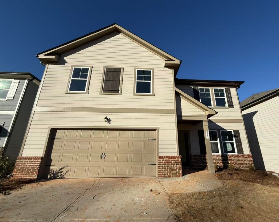 511 Madison Lakeview Dr in Acworth, GA - Building Photo