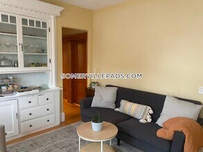 117 Hillsdale Rd in Somerville, MA - Building Photo - Building Photo
