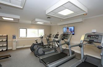 The Glen Luxury Townhomes in Glendale, WI - Foto de edificio - Interior Photo