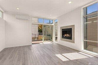 3035 59th Ave SW in Seattle, WA - Building Photo - Building Photo