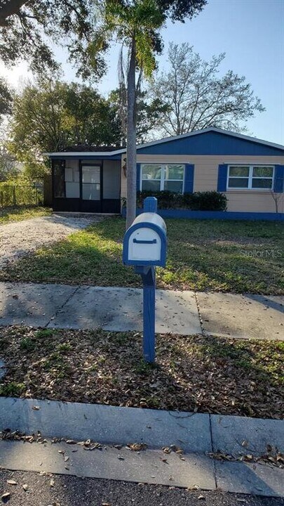 13364 126th St N in Largo, FL - Building Photo
