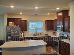 513 Old Ride Dr in Holly Springs, NC - Building Photo - Building Photo