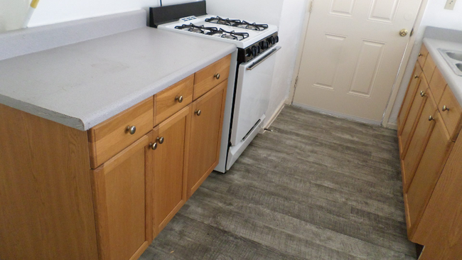 property at 2611 Muscatel Ave
