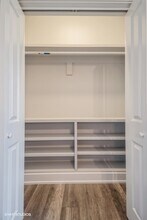 1424 E 53rd St-Unit -207-ARO in Chicago, IL - Foto de edificio - Building Photo