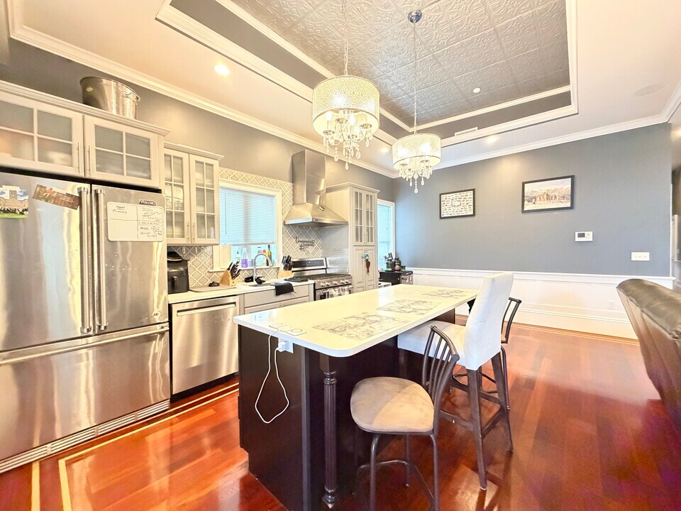 642 E 3rd St, Unit 3 in Boston, MA - Foto de edificio