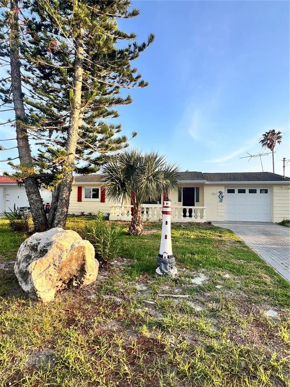 3924 Headsail Dr in New Port Richey, FL - Building Photo - Building Photo