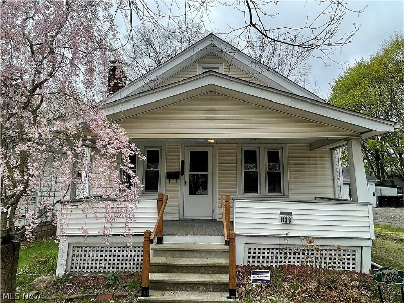 1138 Collinwood Ave in Akron, OH - Building Photo