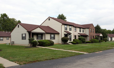 Courtyards of Kimberly in Columbus, OH - Foto de edificio - Building Photo