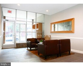 2031 South St-Unit -204 in Philadelphia, PA - Building Photo - Building Photo