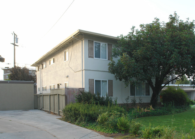 920 College Dr in San Jose, CA - Building Photo - Building Photo