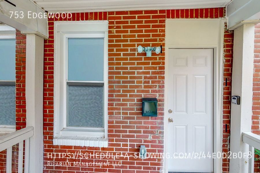 753 Edgewood St Photo