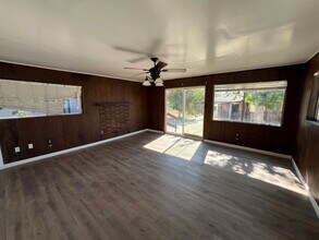 322 S 8th St in Taft, CA - Building Photo - Building Photo