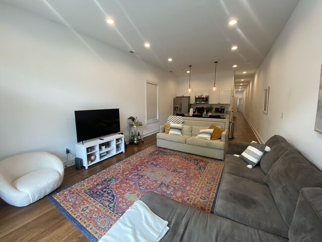 2100 W Cary St, Unit 100 in Richmond, VA - Building Photo - Building Photo