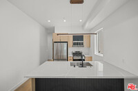 11313 Huston St in Los Angeles, CA - Building Photo - Building Photo