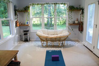 5009 Hidden Red Oak Dr in Mount Holly, NC - Building Photo - Building Photo