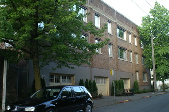 Westland Manor in Seattle, WA - Foto de edificio - Other