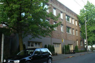 Westland Manor in Seattle, WA - Building Photo - Other