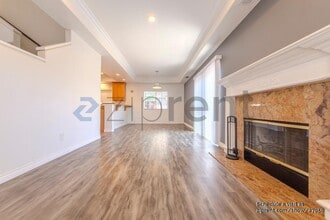 1360 S White Ave in Pomona, CA - Foto de edificio - Building Photo