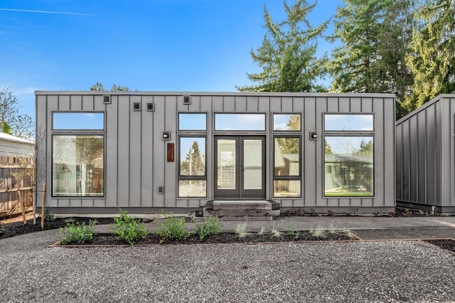 property at 11458 NE Morris St