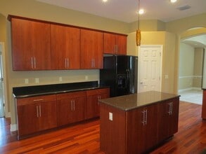 1004 John Cressler Dr in Seffner, FL - Building Photo - Building Photo