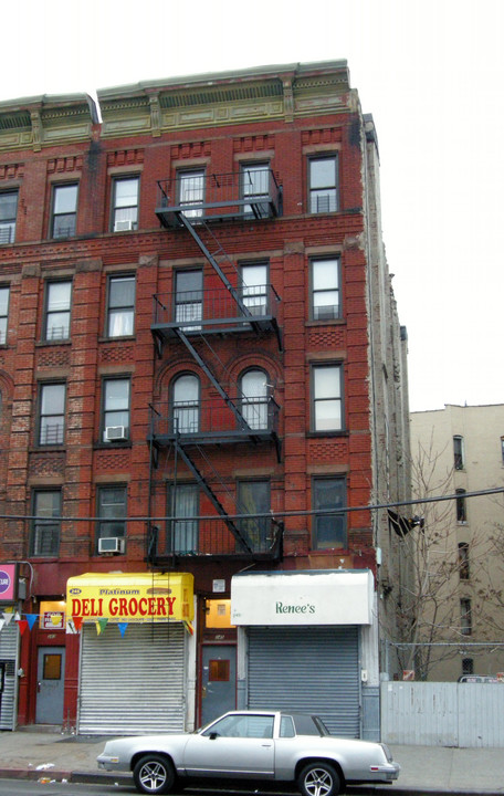 245 Willis Ave in Bronx, NY - Building Photo