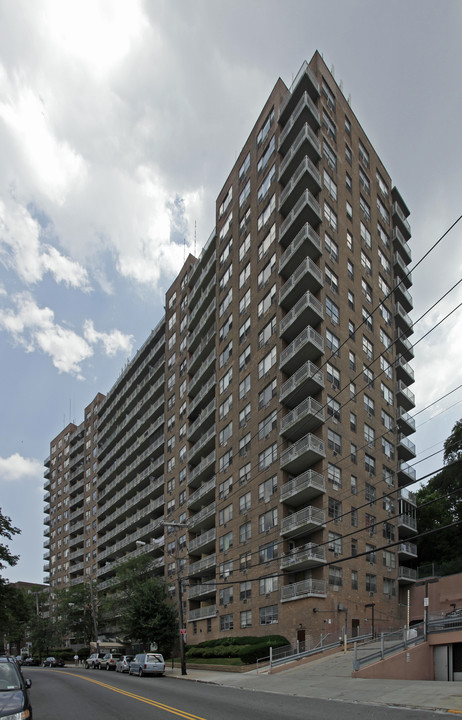 Parkview House in Staten Island, NY - Building Photo