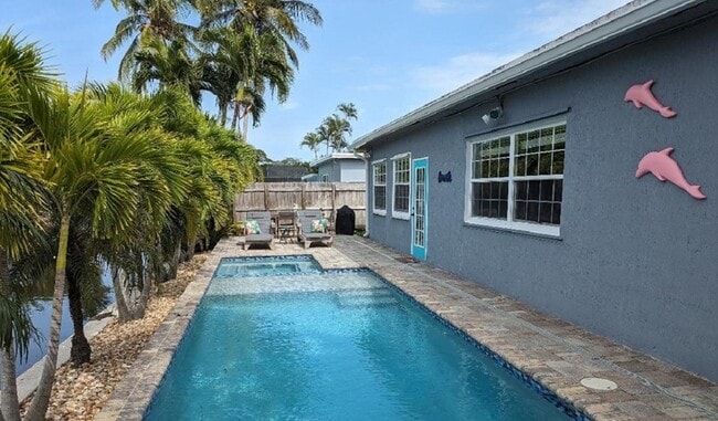 1773 NW 37th St in Oakland Park, FL - Building Photo - Building Photo