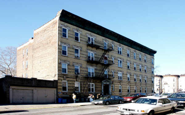 10 Sackman St in Brooklyn, NY - Building Photo - Building Photo