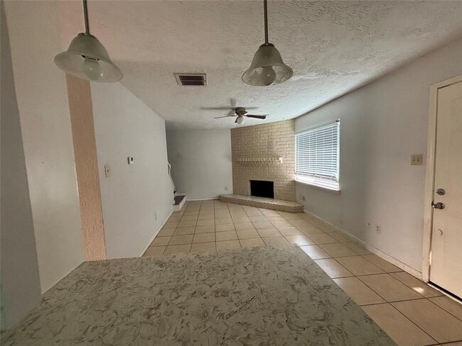 3858 Willow Springs Ln in Houston, TX - Building Photo - Building Photo