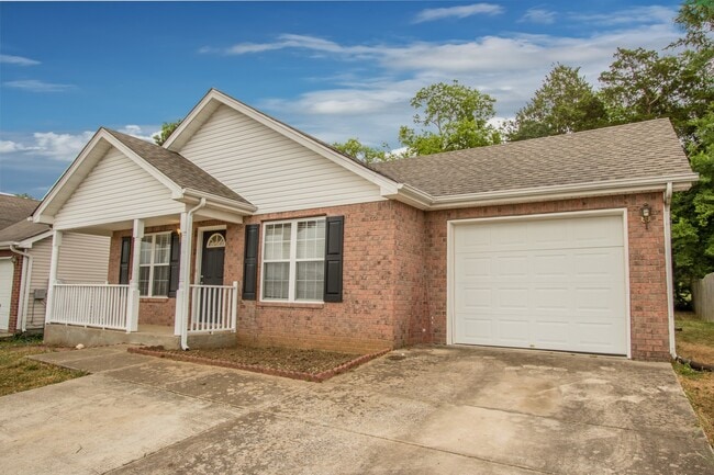4054 Margo Cir in La Vergne, TN - Building Photo - Building Photo