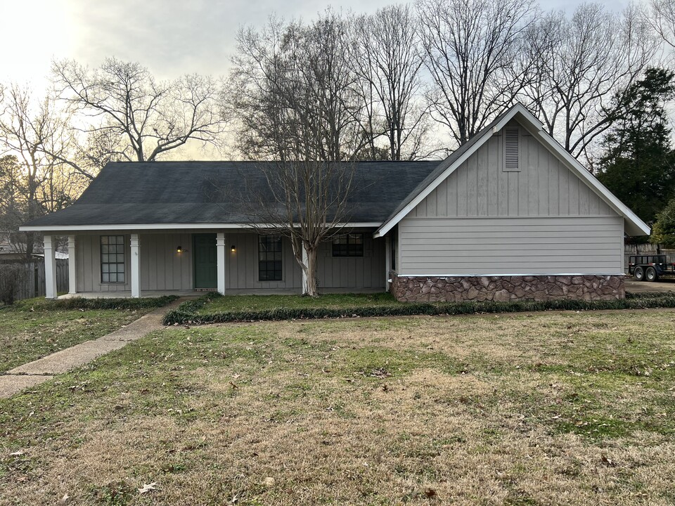 226 Casa Grande Dr in Clinton, MS - Building Photo