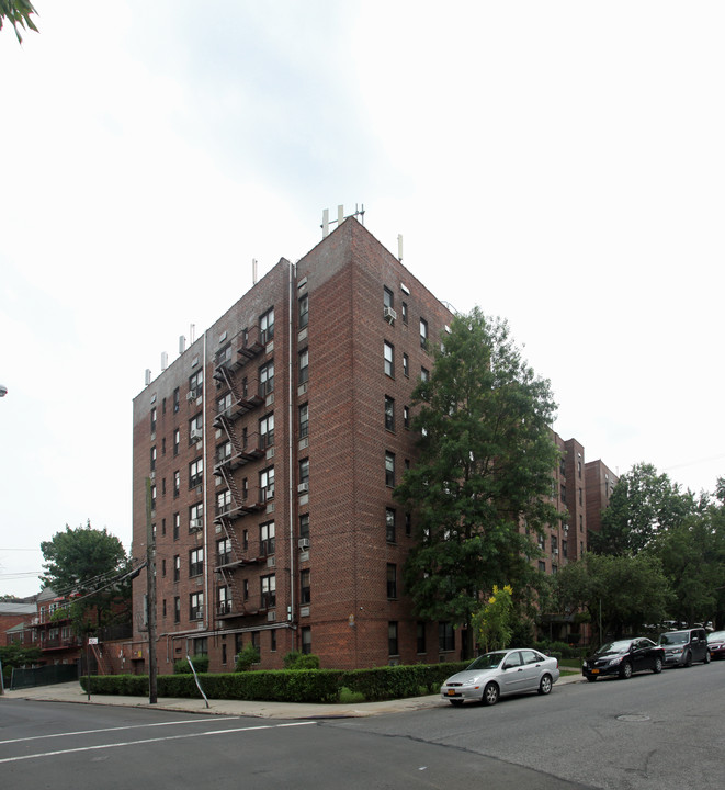 Chadwick House in Jamaica, NY - Foto de edificio